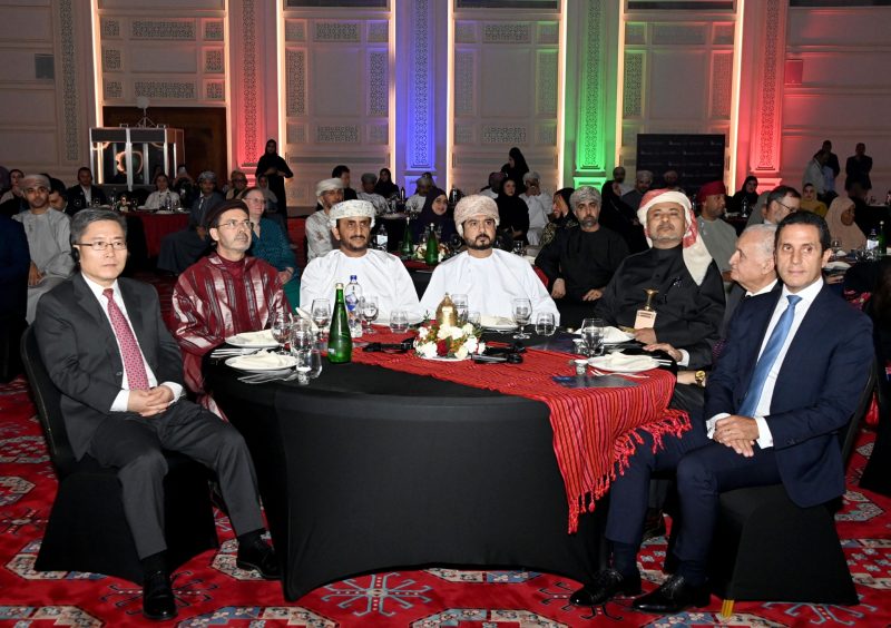 لقاء دبلوماسي يستعرض الحوافز والفرص الاستثمارية في سلطنة عُمان