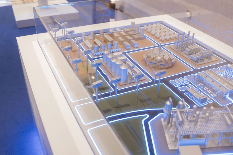 تدشين مصنع متخصّص بالدقم لتصنيع توربينات الرياح بطاقة 1000 ميجاوات سنويًّا