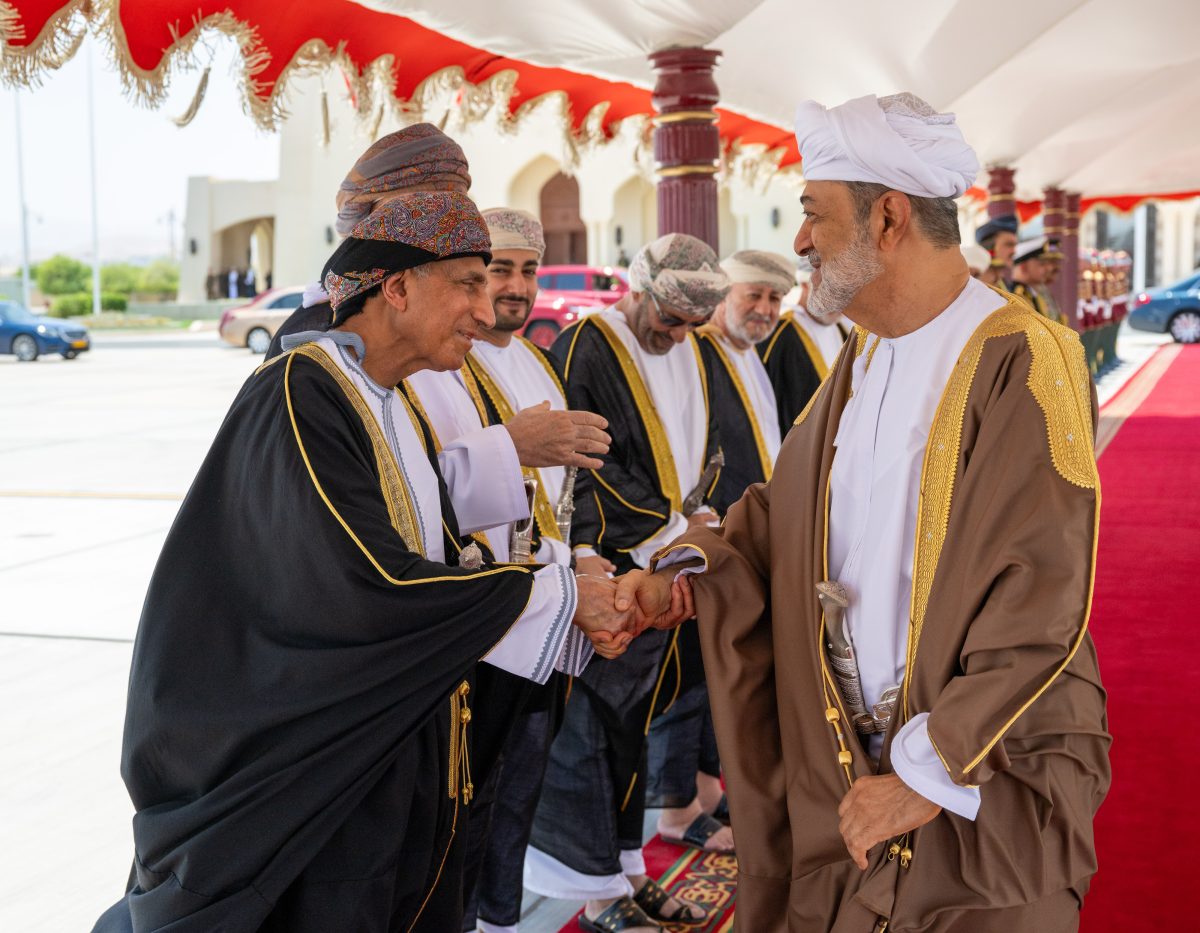 جلالة السُّلطان يغادر البلاد متوجهًا إلى الجزائر