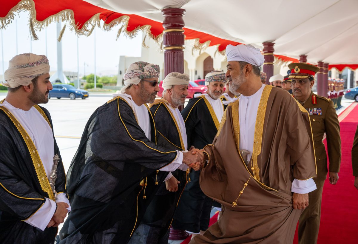 جلالة السُّلطان يغادر البلاد متوجهًا إلى الجزائر