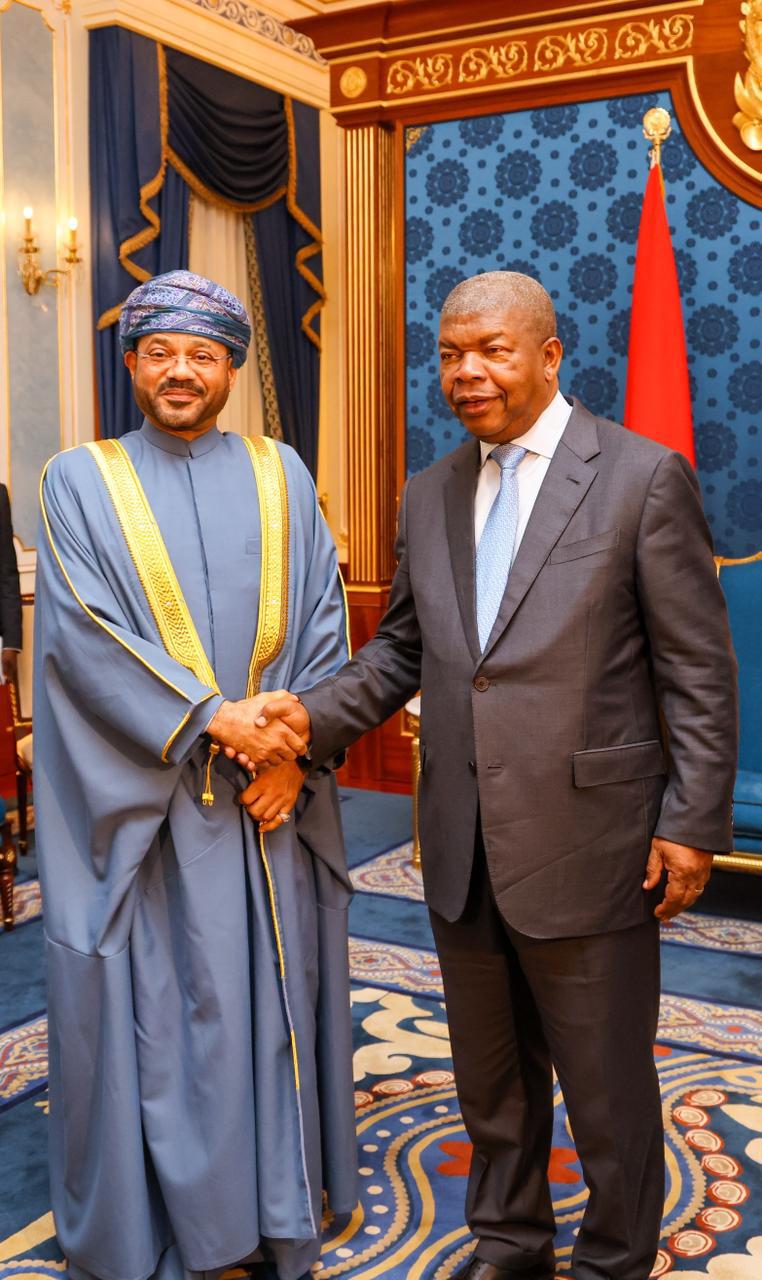 معالي السيد وزير الخارجية يلتقي فخامة رئيس جمهورية أنجولا ويبحثان تعزيز التعاون الثنائي