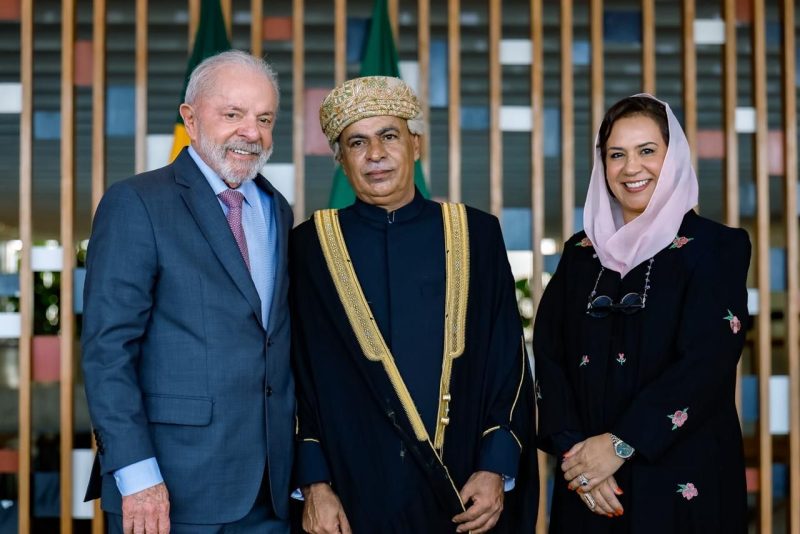 الرئيس البرازيلي يتسلم أوراق اعتماد سفير سلطنة عمان