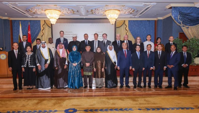 بروناي: سفارةُ سلطنةِ عُمان تحتفل باليوم الوطني