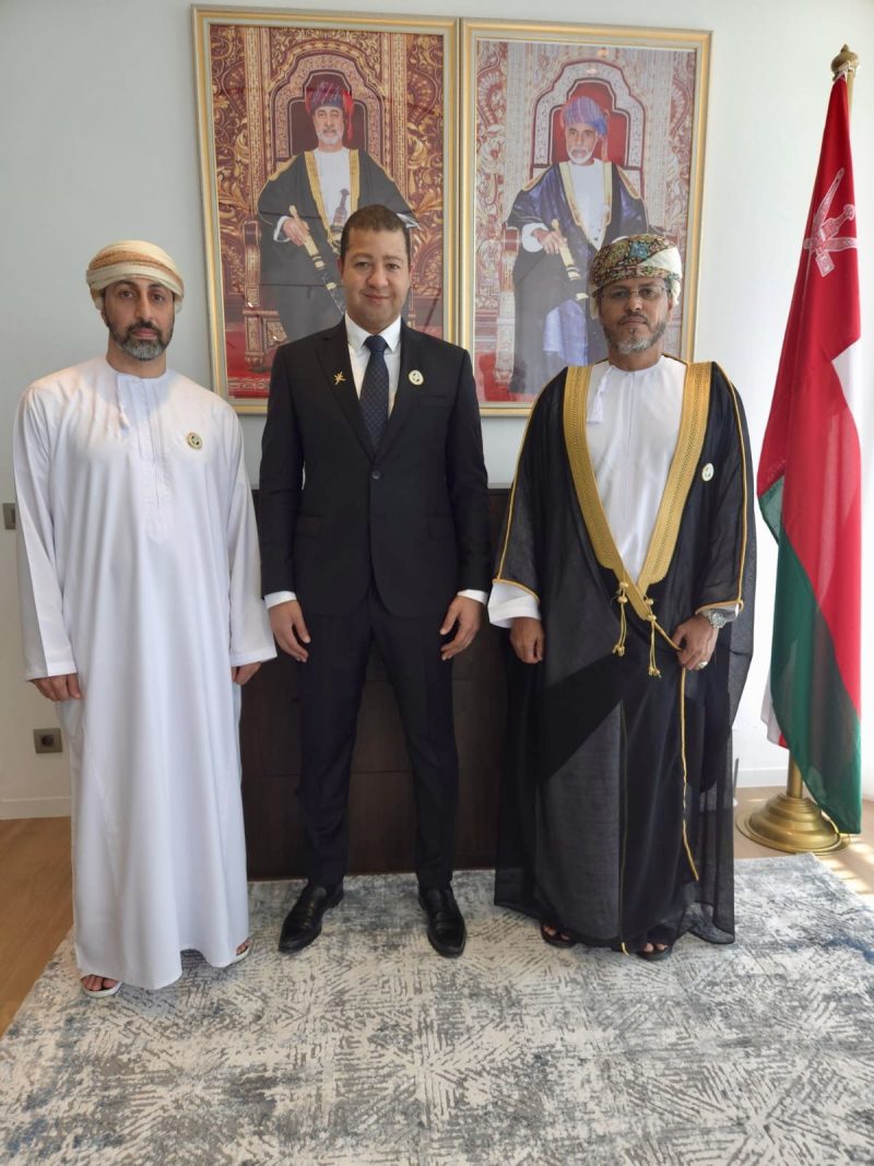 السنغال: السفير يسلم البراءة السلطانية للقنصل الفخري في كوت ديفوار