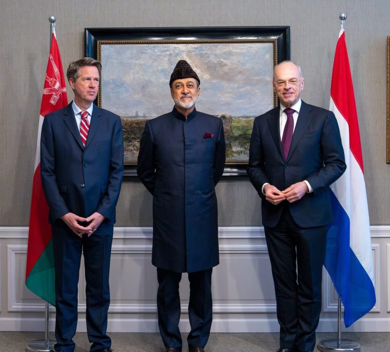 جلالةُ السُّلطان المعظّم يلتقي برئيسي مجلسي الشيوخ والنواب بهولندا