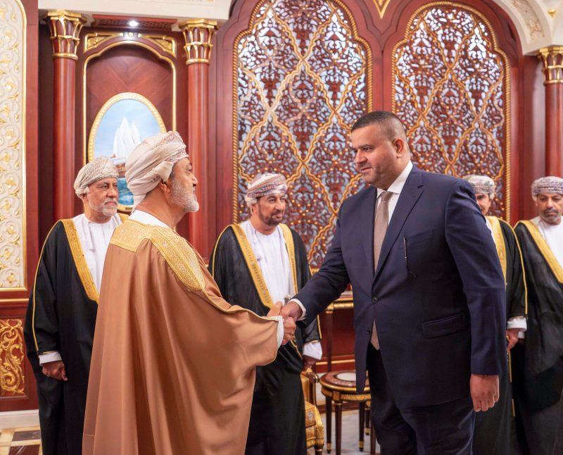 جلالةُ السُّلطان المُعظّم يستقبل رئيس الوزراء العراقي