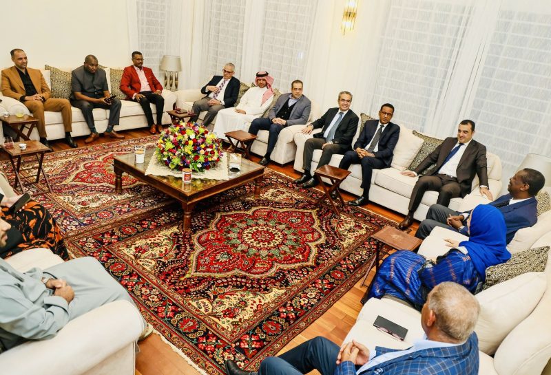 Kenya: Ambassador hosts dinner for Foreign Minister