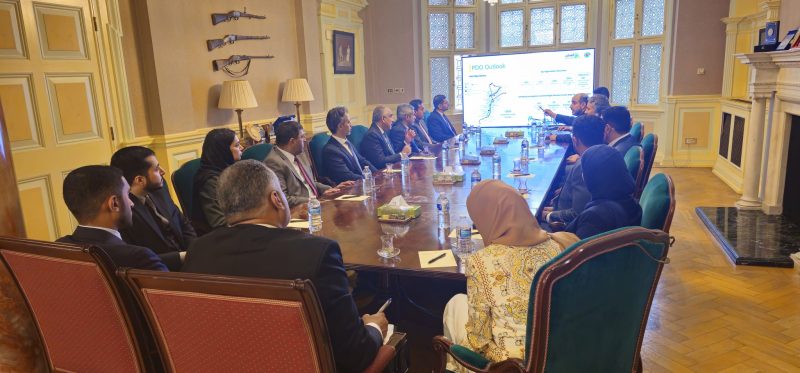 المملكة المتحدة: السفير يستقبل وفدا من شركة تنمية نفط عمان