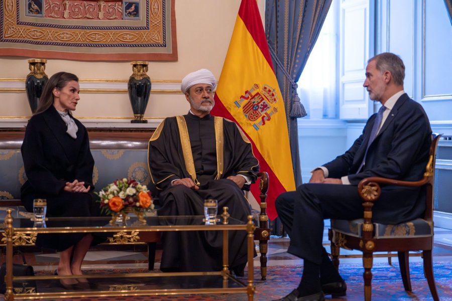 His Majesty holds private meeting with King of Spain