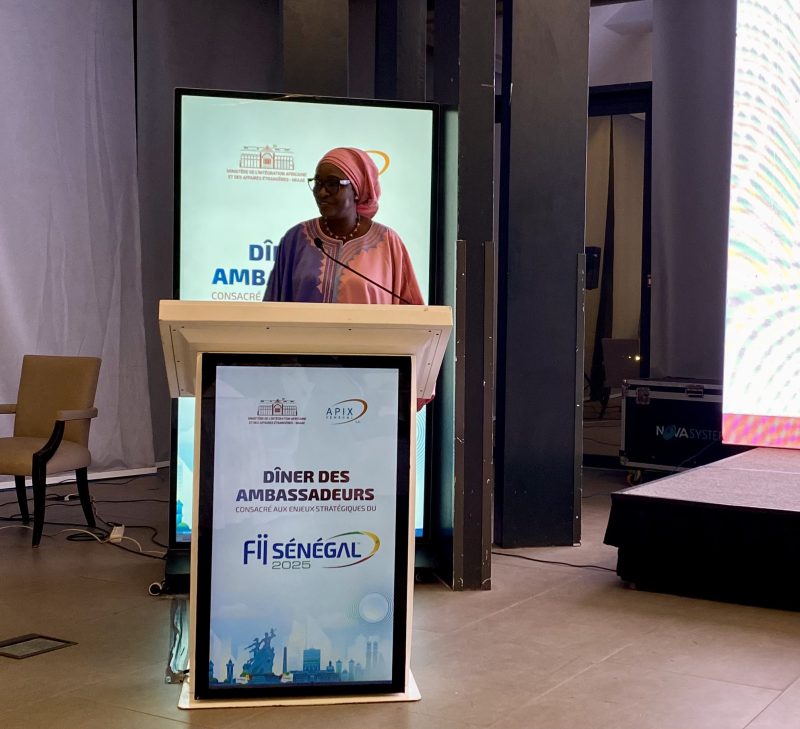 السنغال: السفير يحضر مأدبة عشاء برعاية وزيرة الشؤون الخارجية