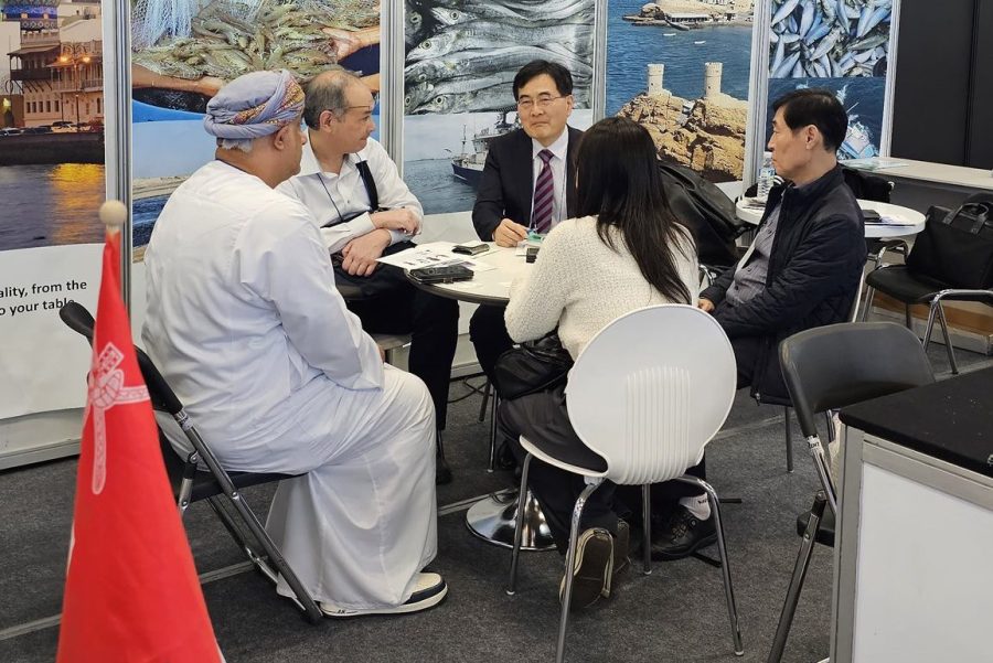 كوريا الجنوبية: السفارة تشارك في معرض بوسان للأحياء المائية