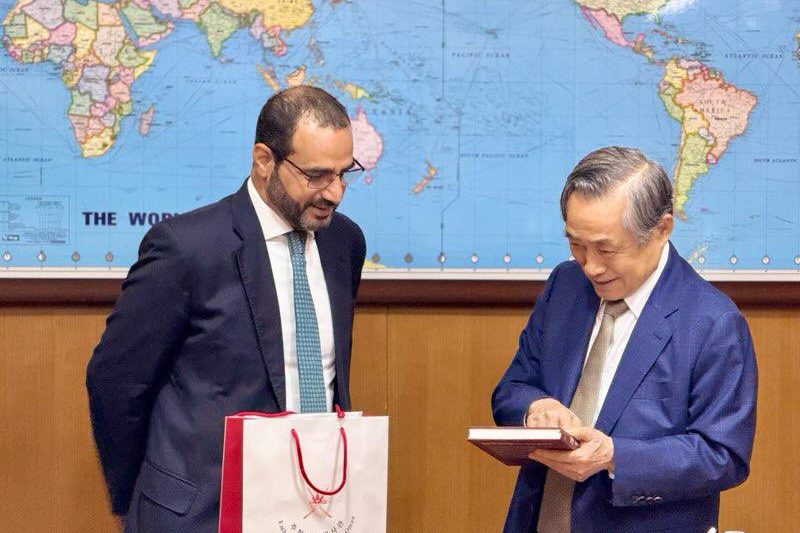 Republic of Korea: Oman’s Ambassador meets founder of SIGONG Tech