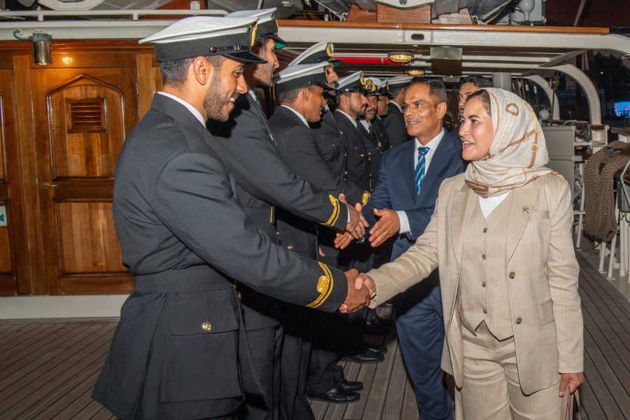 السفينة شباب عمان الثانية تصل ميناء بريمرهافن الألماني للمشاركة في مهرجان الإبحار الشراعي