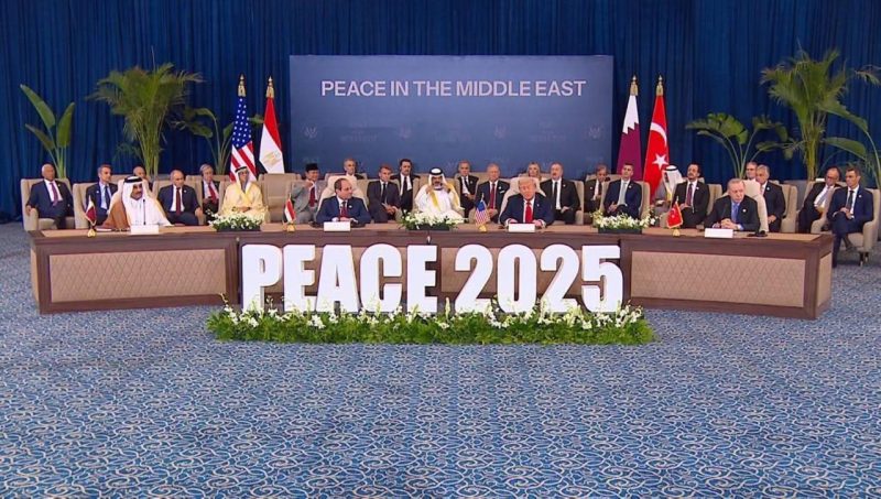 معالي السيد بدر بن حمد بن حمود البوسعيدي وزير الخارجية يترأّس وفد سلطنة عُمان المشارك في قمة شرم الشيخ للسلام