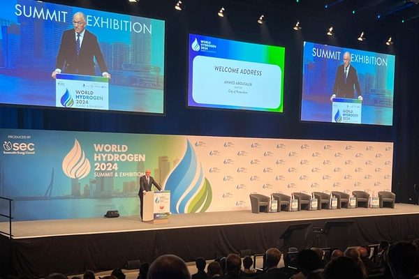 The Sultanate of Oman showcases its plan to transition to clean energy at the Global Hydrogen Summit in the Netherlands