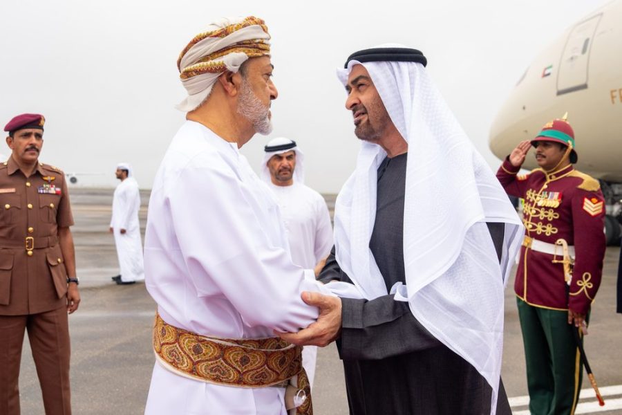 His Majesty leads welcoming party for President of UAE
